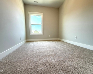 776 Ballyneal Alley - Photo Thumbnail 34