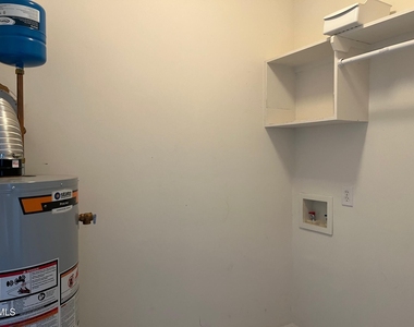 1409 Opal Court - Photo Thumbnail 5