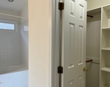 1409 Opal Court - Photo Thumbnail 4