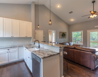 1320 Contour Dr - Photo Thumbnail 8