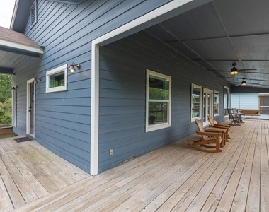 1320 Contour Dr - Photo Thumbnail 23