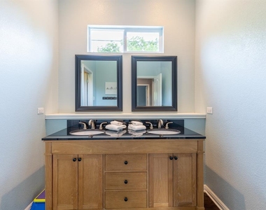 1320 Contour Dr - Photo Thumbnail 17