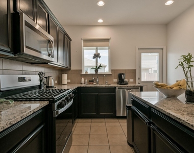 120 Palm Dr - Photo Thumbnail 9