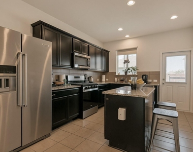 120 Palm Dr - Photo Thumbnail 8