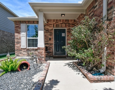 120 Palm Dr - Photo Thumbnail 3