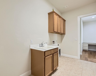 10107 Ida Grove Ln - Photo Thumbnail 24