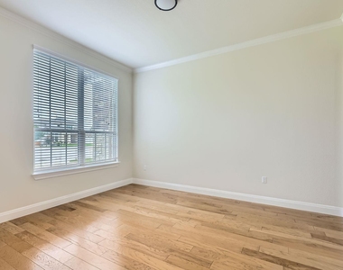 10107 Ida Grove Ln - Photo Thumbnail 6
