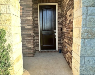 10107 Ida Grove Ln - Photo Thumbnail 2