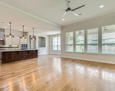 10107 Ida Grove Ln - Photo Thumbnail 5