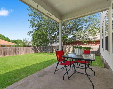 111 Brazos Ln - Photo Thumbnail 25