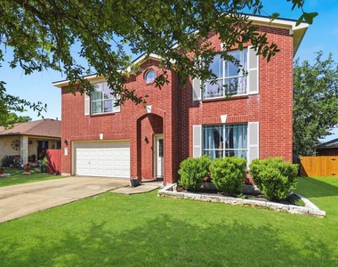 111 Brazos Ln - Photo Thumbnail 1