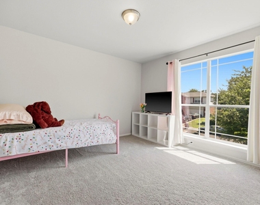 111 Brazos Ln - Photo Thumbnail 21