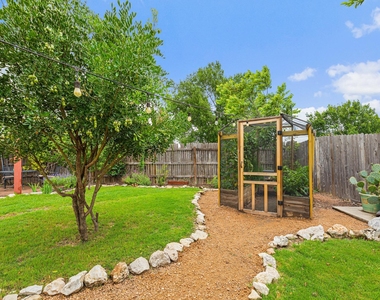 4516 Tiddle Ln - Photo Thumbnail 36