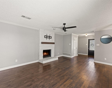 2808 Firecrest Dr - Photo Thumbnail 5