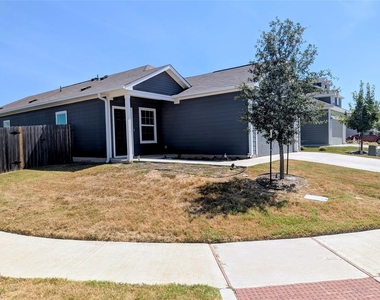 1112 Minnow Ln - Photo Thumbnail 3