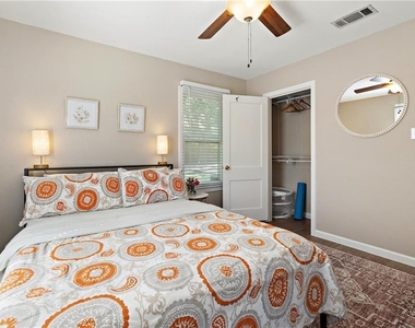 4602 Chiappero Trl - Photo Thumbnail 13