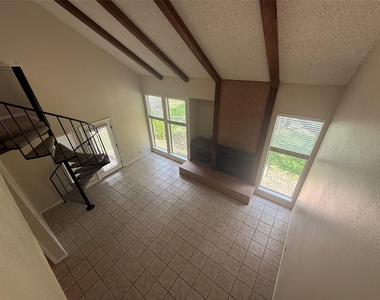 17 Casa Verde St - Photo Thumbnail 7
