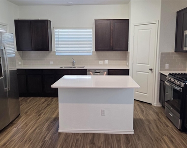 249 Red Buckeye Loop - Photo Thumbnail 5