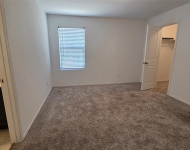 249 Red Buckeye Loop - Photo Thumbnail 17
