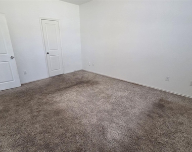 249 Red Buckeye Loop - Photo Thumbnail 8