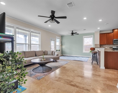 128 Kavanaugh St - Photo Thumbnail 6