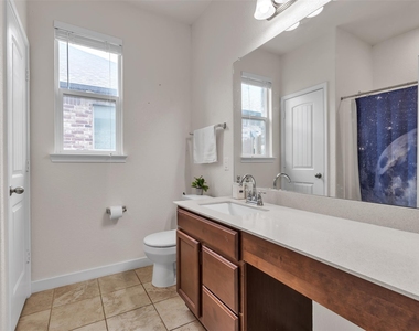 128 Kavanaugh St - Photo Thumbnail 11
