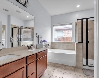 128 Kavanaugh St - Photo Thumbnail 9