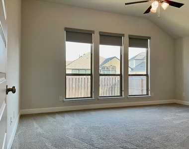 1636 Laverne Mitchell St - Photo Thumbnail 8