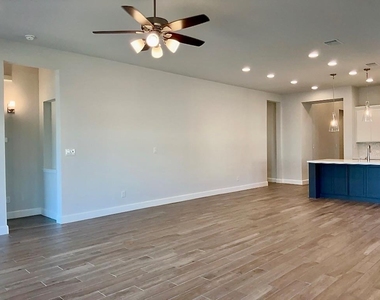 1636 Laverne Mitchell St - Photo Thumbnail 2