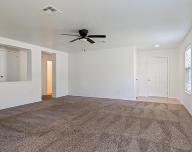 2207 Kuykendall Dr - Photo Thumbnail 7