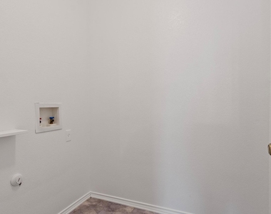 2207 Kuykendall Dr - Photo Thumbnail 12