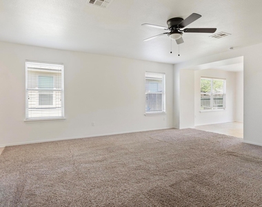 2207 Kuykendall Dr - Photo Thumbnail 9