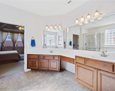 601 Riley Trl - Photo Thumbnail 15