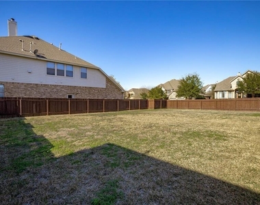 601 Riley Trl - Photo Thumbnail 27