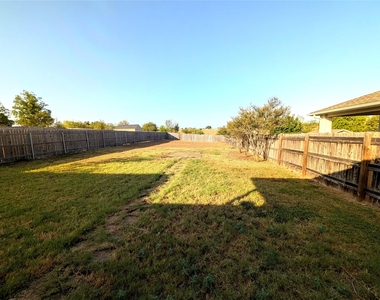 5521 Adair Dr - Photo Thumbnail 11