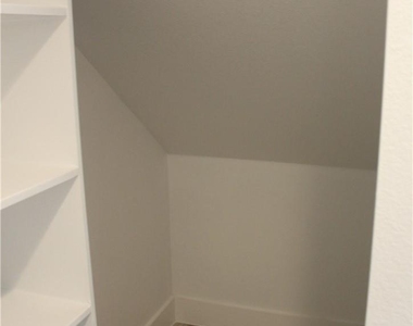 508 White Steppe Way - Photo Thumbnail 31