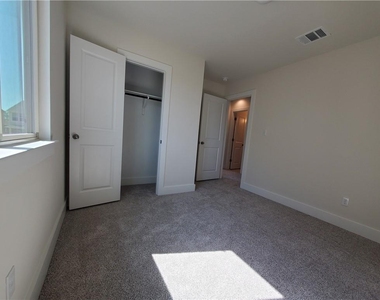 508 White Steppe Way - Photo Thumbnail 18
