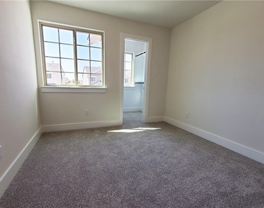 508 White Steppe Way - Photo Thumbnail 12