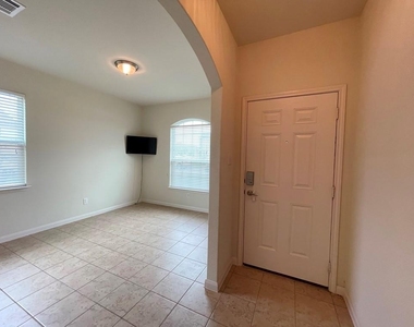 408 Farmer Ln - Photo Thumbnail 1