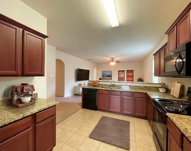 408 Farmer Ln - Photo Thumbnail 11