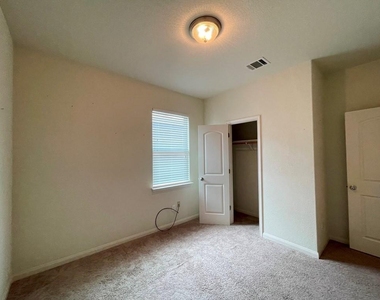 408 Farmer Ln - Photo Thumbnail 26