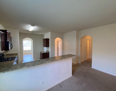 408 Farmer Ln - Photo Thumbnail 10