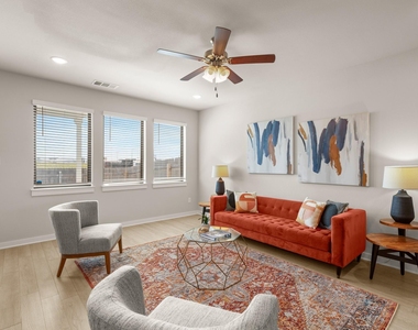 253 Fieldwood Dr - Photo Thumbnail 3