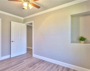 12504 Limerick Ave - Photo Thumbnail 15