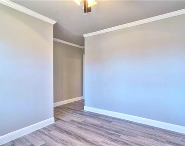 12504 Limerick Ave - Photo Thumbnail 18