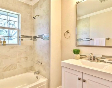 12504 Limerick Ave - Photo Thumbnail 13