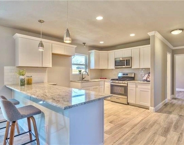 12504 Limerick Ave - Photo Thumbnail 12