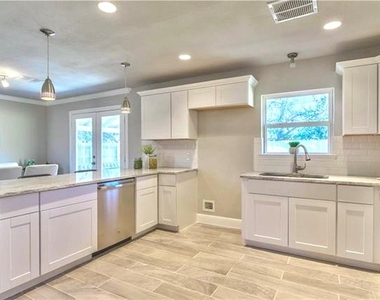 12504 Limerick Ave - Photo Thumbnail 9