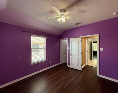 1032 Dyer Crossing Way - Photo Thumbnail 22