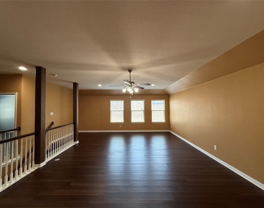 1032 Dyer Crossing Way - Photo Thumbnail 18